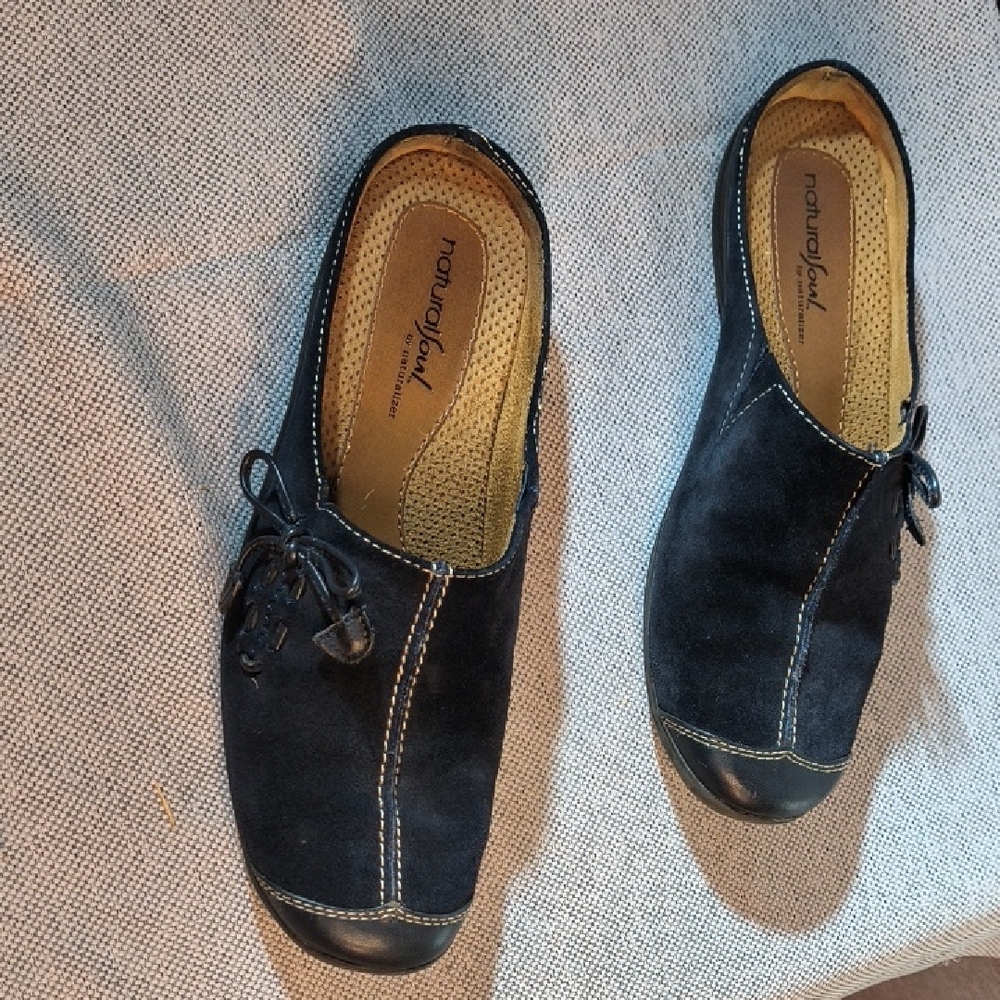 Natural Soul by Naturalizer Dark Navy Slip On Shoes For Women